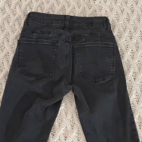 BERSHKA "Push Up" Mid Rise Jeans- Size 04 (fits slightly slimmer) - Picture 11 of 16